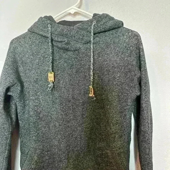 Tentree Burney Hoodie, EUC, size extra small, Meteorite Black Heather - Picture 3 of 5